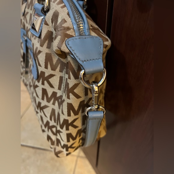 Michael Kors bag - Picture 9 of 13